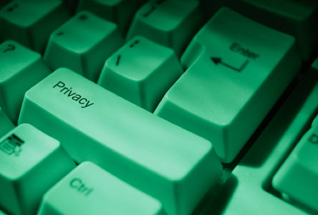 Trudeau, Trump Under Fire for Undermining Online Privacy ¬ - Canadians Plan Day of Action to Protect Privacy in Digital Lifestyle