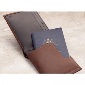 travel-wallet-cocoa-2_large.1377577082