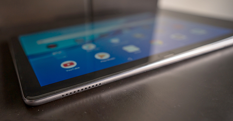 Reviewing the Huawei MediaPad M5 Lite | WhatsYourTech.ca