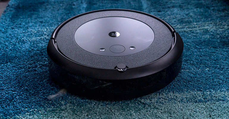 iRobot Roomba i3+ Robot Vacuum | WhatsYourTech.ca